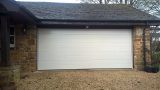 garage door painted in RAL 9001